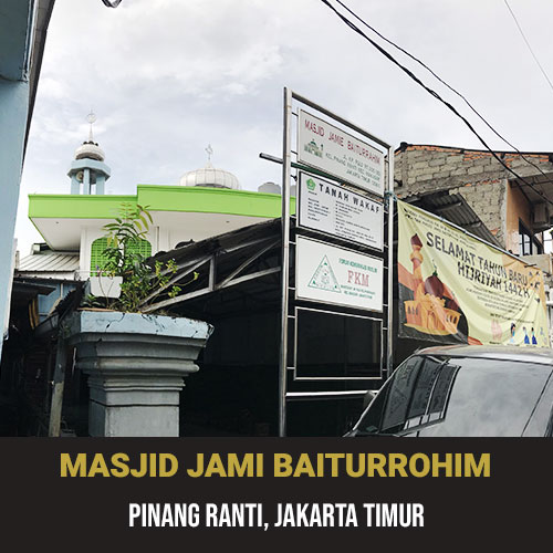 proses pemasangan karpet masjid